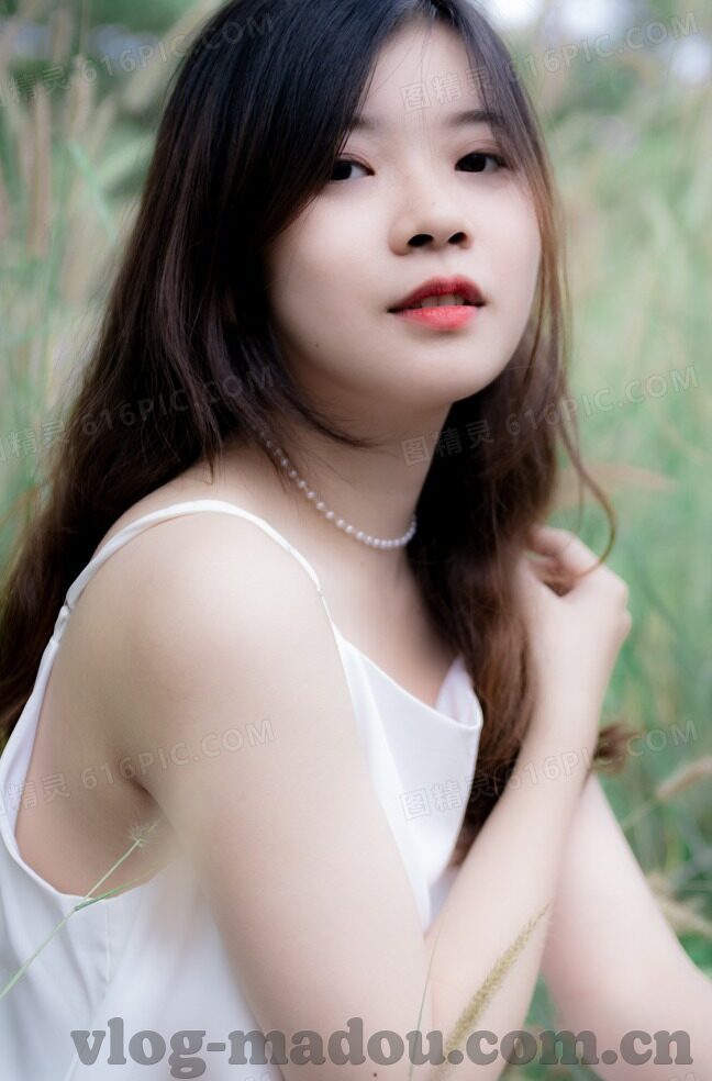 麻豆视频黑丝-叛逆青春的微妙情愫——麻豆视频与黑丝诱惑的青涩印记